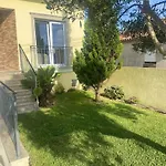 Welcoming House With Terrace And Garden In Barra De Mira Vakantiehuis