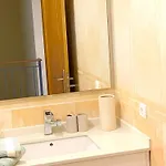 Vakantiehuis Welcoming House With Terrace And Garden In Barra De Mira *