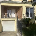 Vakantiehuis Welcoming House With Terrace And Garden In Barra De Mira