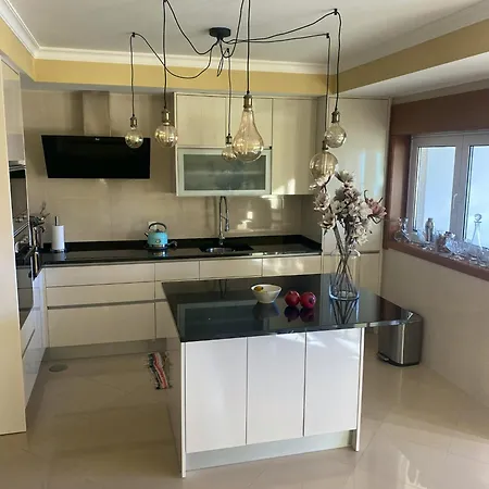 Welcoming House With Terrace And Garden In Barra De Mira Casa de Férias Areao