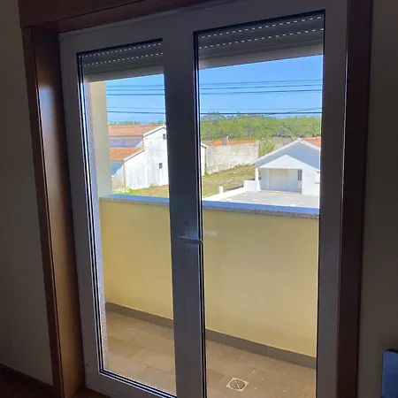 Vakantiehuis Welcoming House With Terrace And Garden In Barra De Mira *