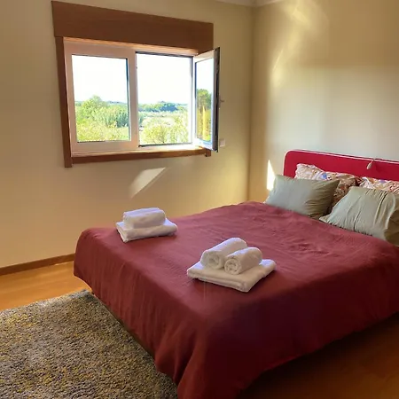 Welcoming House With Terrace And Garden In Barra De Mira Vakantiehuis Areao