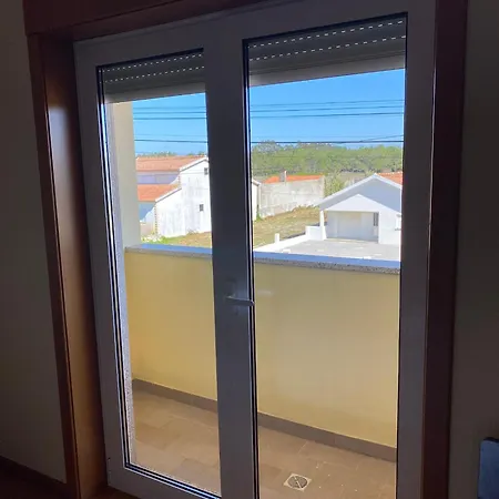 Welcoming House With Terrace And Garden In Barra De Mira