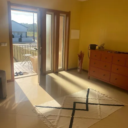 Welcoming House With Terrace And Garden In Barra De Mira Vakantiehuis