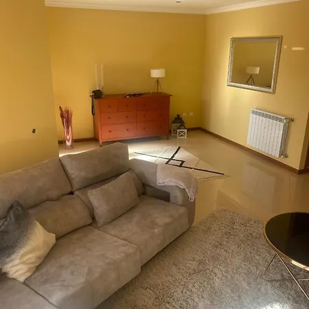 Welcoming House With Terrace And Garden In Barra De Mira Vakantiehuis