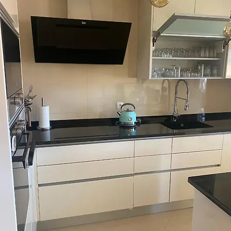 Welcoming House With Terrace And Garden In Barra De Mira Vakantiehuis *