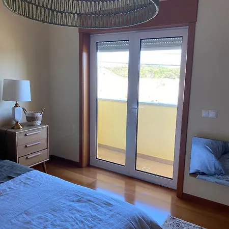 Welcoming House With Terrace And Garden In Barra De Mira Vakantiehuis Areao