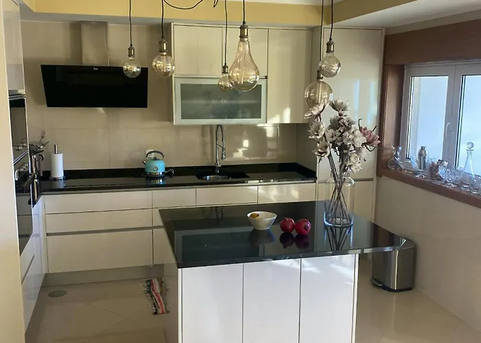 Welcoming House With Terrace And Garden In Barra De Mira Σπίτι διακοπών Areao