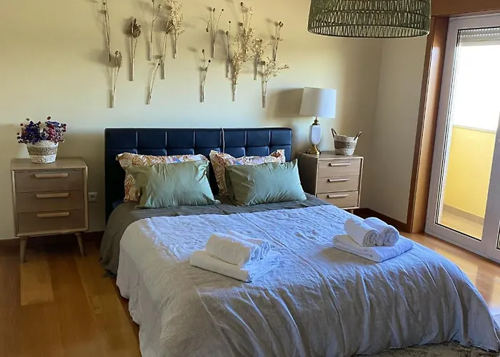 Welcoming House With Terrace And Garden In Barra De Mira Σπίτι διακοπών