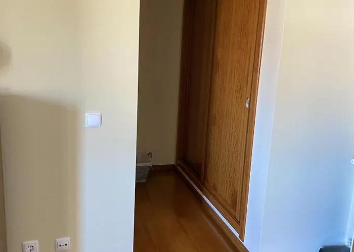 Welcoming House With Terrace And Garden In Barra De Mira Σπίτι διακοπών *