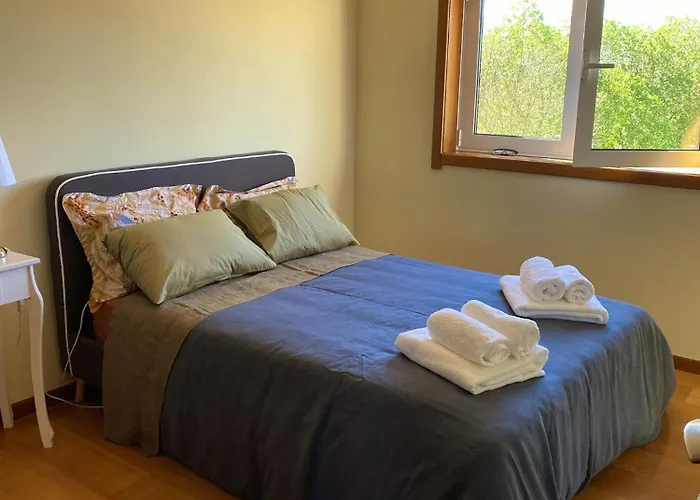 Welcoming House With Terrace And Garden In Barra De Mira Areao