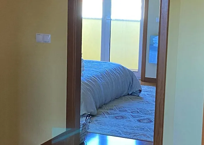 Welcoming House With Terrace And Garden In Barra De Mira Areao