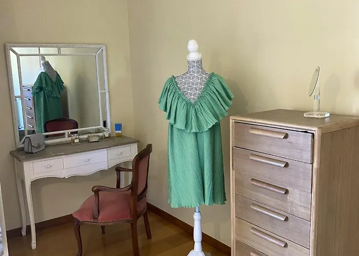 Welcoming House With Terrace And Garden In Barra De Mira *